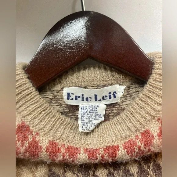 Vintage Sweater (read description for sizing) - Picture 3 of 4